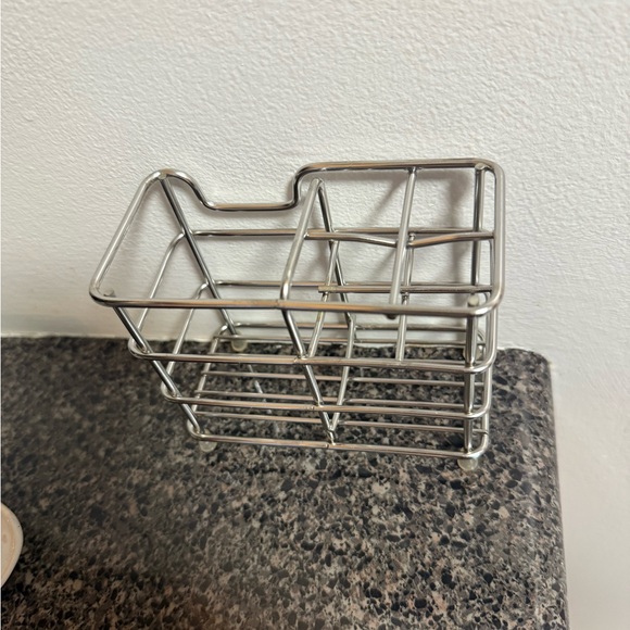 Toothpaste and Toothbrushes holder - Picture 2 of 5